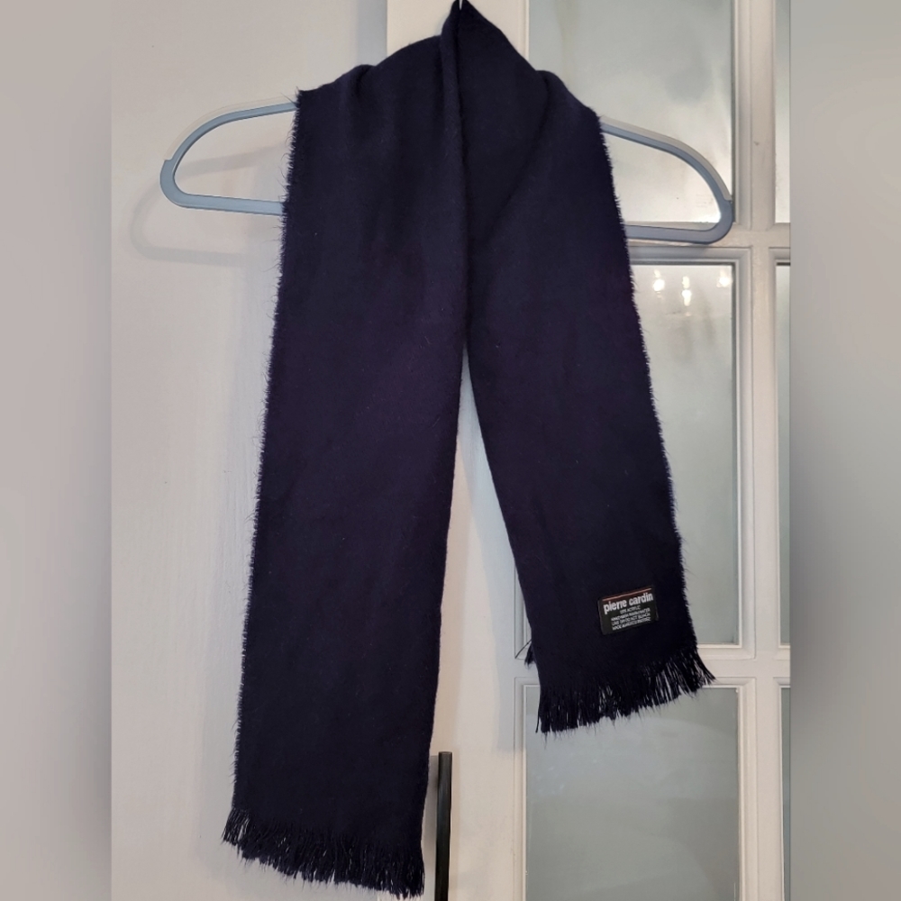 5/$15 Bundle Deal Pierre Cardin Vintage 100% Acrylic Navy Blue Fringe Scarf